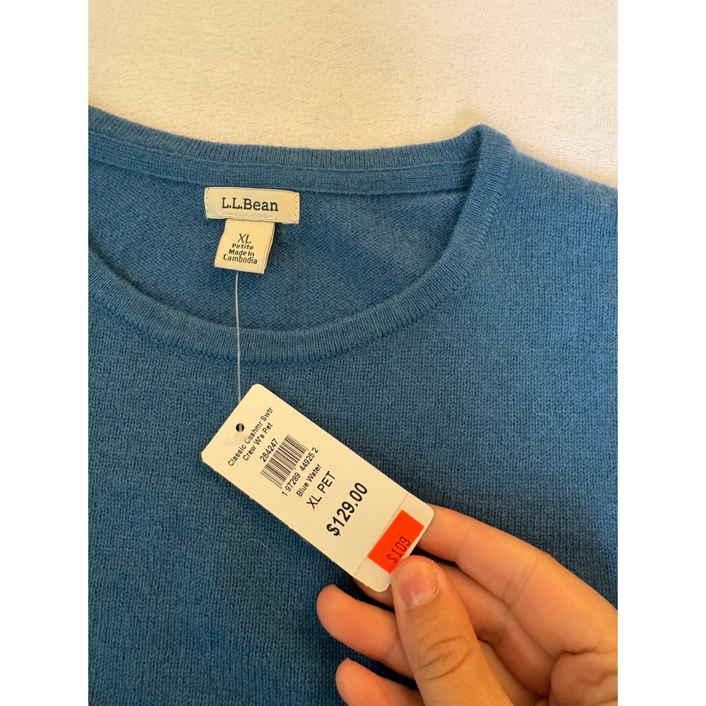 LL Bean Classic Cashmere Crewneck Sweater Blue Water XL Petite 284247 NWT - Picture 2 of 6